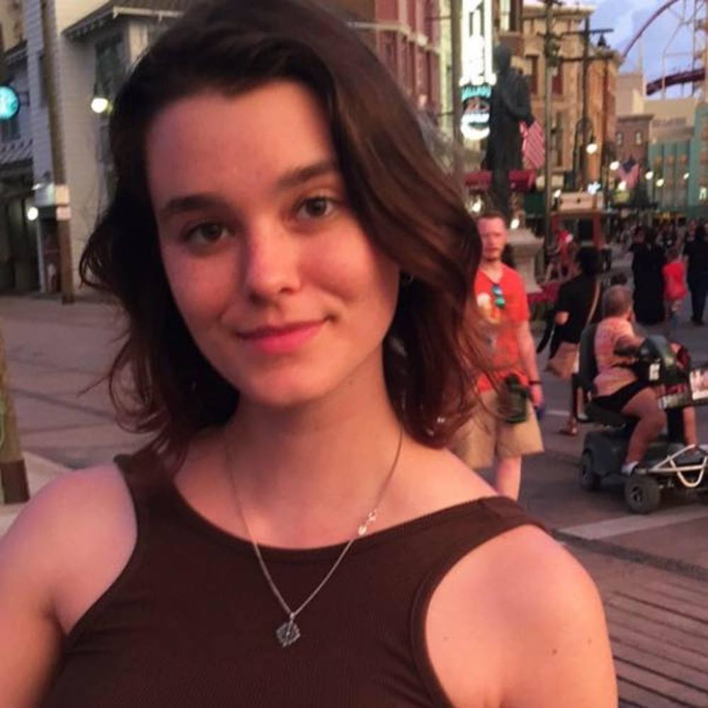 Meet your Posher, Emily